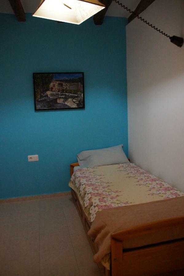 Cal Viola Apartment